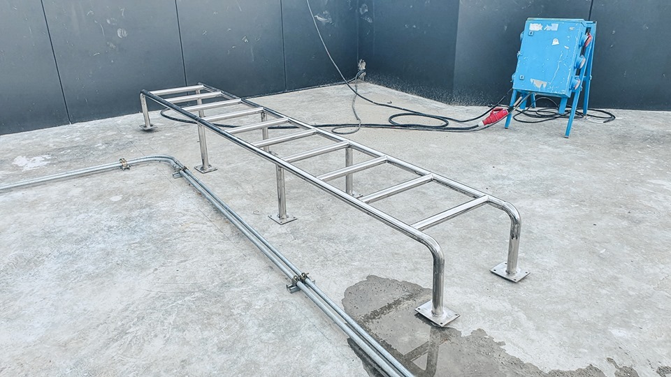 ราวกันชนสแตนเลส