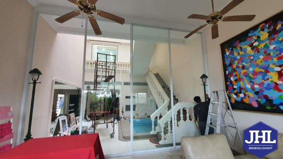 ประตูบานเลื่อน